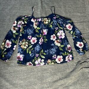 Floral cold shoulder top.